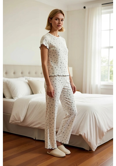 Benerly Kadın Bisiklet Yaka Kısa Kol Regular Kalıp Çiçekli Pijama Takımı Beyaz