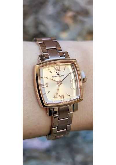 Daniel Klein Dke.1.10839-5 Kare Kadran Metal Kordon Metal Kasa 3 Atm Suya Dayanıklı Rose Renk Kadın Kol Saati Rose Gold