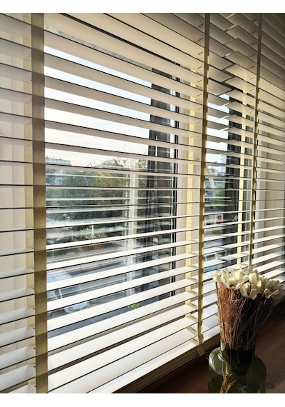 Beyaz Gerçek Ahşap Jaluzi 50mm Zincirli Redüktörlü Kurdelalı Ajs1001 Beyaz