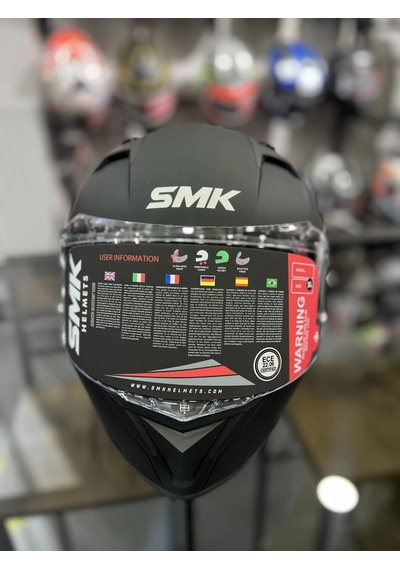Stellar Mat Siyah Kapalı Kask Mat Siyah