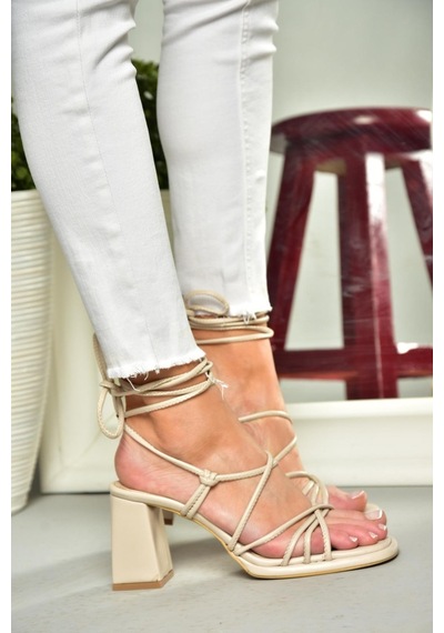 Fox Shoes S282470509 Bej Kalın Topuklu Bağlamalı Kadın Ayakkabı Bej