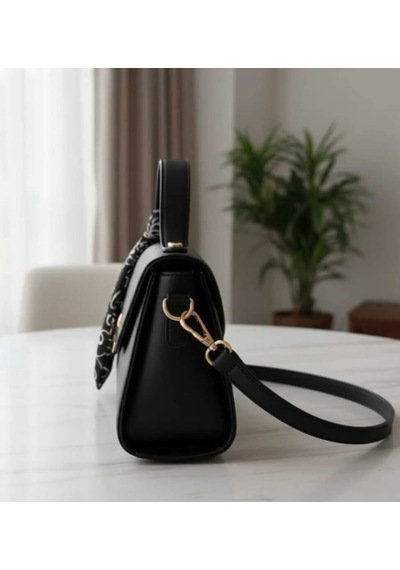 Berru Butik Kapaklı Şallı Askılı Çanta siyah
