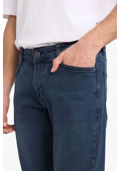 Defacto Pedro Slim Fit Dar Kalıp Normal Bel Dar Paça Jean Pantolon R8791az26spnm83 İndigo-nm83 Defacto Pedro Slim Fit Dar Kalıp Normal Bel Dar Paça Jean Pantolon R8791az26spnm83 İndigo-nm83