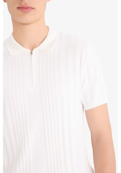 DeFacto Standart Fit Polo Yaka Yarım Fermuarlı Kısa Kollu Triko Tişört E3243AX25SPWT32 DeFacto Standart Fit Polo Yaka Yarım Fermuarlı Kısa Kollu Triko Tişört E3243AX25SPWT32