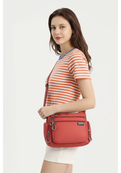 Smart Bags Siyah Orta Boy Çok Cepli Su Geçirmez Ultra Hafif Kumaş Kadın Çapraz Çanta
