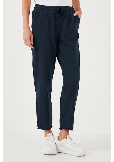 Lela Pamuklu Normal Bel Regular Fit Düz Paça Bayan Pantolon 668Yp42282S4 Lacivert
