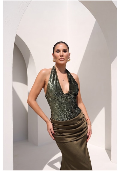 Fashion Cocktail Mermaid Üst Bedeni Payet İşlemeli Romantik Bağcık Korse Saten Büzgülü Drapeli Işıltılı Pullu Göz Kamaştıran Maxi V Yaka Sırt Detaylı Balık Kesim Nikah After Party Gece Abiye Davet Kokteyl Elbisesi Yeşil Fashion Cocktail Mermaid Üst Bedeni Payet İşlemeli Romantik Bağcık Korse Saten Büzgülü Drapeli Işıltılı Pullu Göz Kamaştıran Maxi V Yaka Sırt Detaylı Balık Kesim Nikah After Party Gece Abiye Davet Kokteyl Elbisesi Yeşil