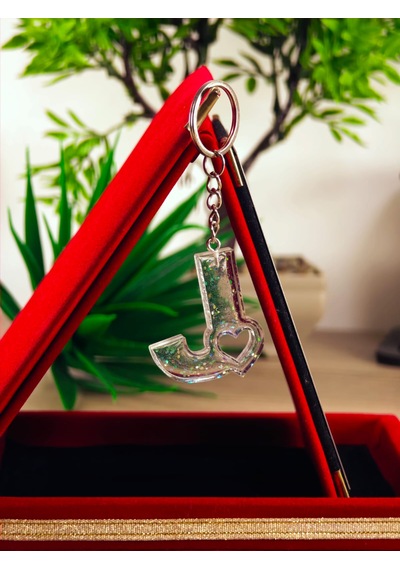 Beyaz Harfli Anahtarlık Epoksi Kişiye Özel Yapım El Yapımı Harf Anahtarlık Kalp Model Hediyelik Ürün Beyaz Simli Ürün Altın