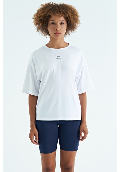Tommy Life Beyaz O Yaka Baskı Detaylı Oversize Kısa Kol Kadın T-shirt - 97263 Beyaz Tommy Life Beyaz O Yaka Baskı Detaylı Oversize Kısa Kol Kadın T-shirt - 97263 Beyaz