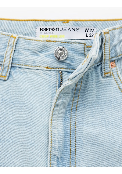 Koton Pamuklu Düğmeli Cepli Normal Bel Crop Geniş Paça Jean Pantolon - Wide Leg Jean Bleach 5sal40020md Açık Mavi Koton Pamuklu Düğmeli Cepli Normal Bel Crop Geniş Paça Jean Pantolon - Wide Leg Jean Bleach 5sal40020md Açık Mavi