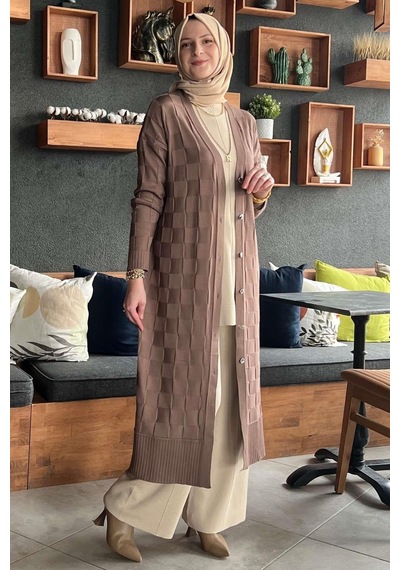Rabia Şamlı Dama Desenli Sütlü Kahve Triko Hırka Normal