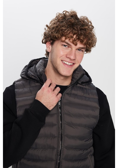 Tudors Erkek Slim Fit Dar Kesim Astarlı Rüzgar Geçirmez Cepli Antrasit Çıkarılabilir Kapüşonlu Şişme Yelek-32085 Antrasit Tudors Erkek Slim Fit Dar Kesim Astarlı Rüzgar Geçirmez Cepli Antrasit Çıkarılabilir Kapüşonlu Şişme Yelek-32085 Antrasit