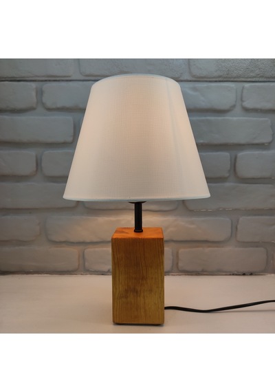 Teak Rengi Ahşap Kütük Ayaklı Beyaz Şapkalı Abajur Masa Lambası Altın