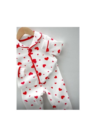 Altıntaş Baby %100 Pamuk Kruvaze Yaka Kalp Desenli Önden Düğmeli Mevsimlik Pijama Takımı Ekru Ekru Altıntaş Baby %100 Pamuk Kruvaze Yaka Kalp Desenli Önden Düğmeli Mevsimlik Pijama Takımı Ekru Ekru