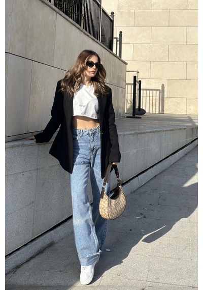 Kadın Siyah Astarlı, Tek Düğme, Vucüda Oturan Kalıp, Fitilli Kaşe Kumaş Blazer Ceket Siyah Kadın Siyah Astarlı, Tek Düğme, Vucüda Oturan Kalıp, Fitilli Kaşe Kumaş Blazer Ceket Siyah