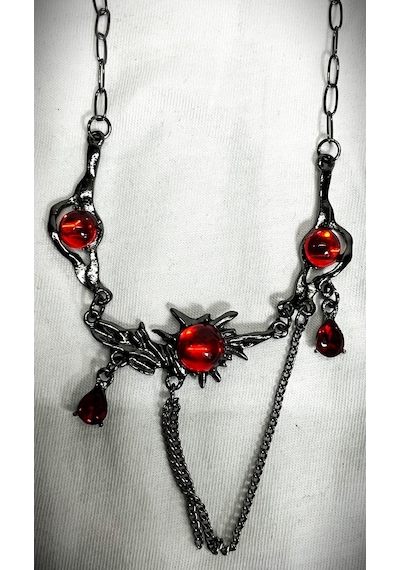 Dükkan Design Andromeda Taşlı Gotik Kolye Siyah