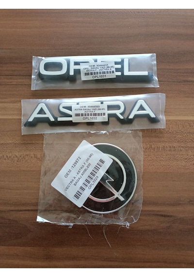 Opel Astra F Kasa Opel Astra Bagaj Yazısı Arka Bagaj Arması 1988 - 1995 Modeller Arası Uyumlu