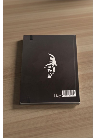 Atatürk Tarihsiz Ajanda Kuşe Kapak Siyah 1 Adet Atatürk Modalist Çizgili Defter Lastikli 14x20 Cm Günlük Planlayıcı