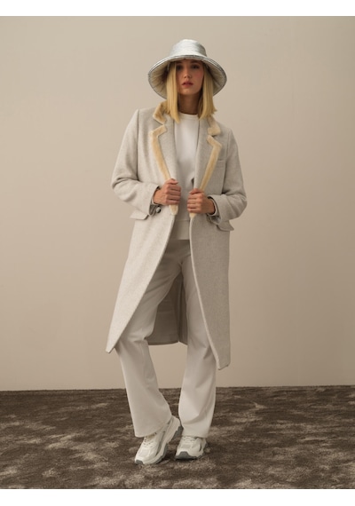 Xint Kırık Beyaz Doğal Yün Dokulu Oversize Kaban 290473