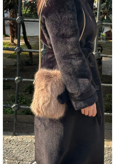Mollycrush Kadın Askılı Peluş Bej Çanta Kürk Postacı Model Bej