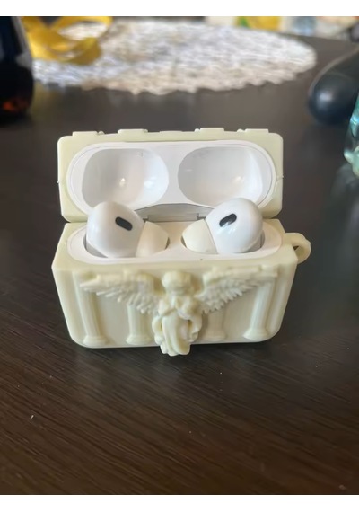 Apple Uyumlu AirPods Pro 3 2025 Kulaklık Melek Figürlü Silikon Kılıf + Kanca Krem