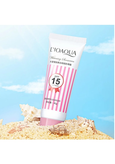 Bioaqua Niacinamide ve Meyan Köklü Beyazlatıcı Güneş Koruyucu Nemlendirici Krem SPF15 40 G﻿﻿