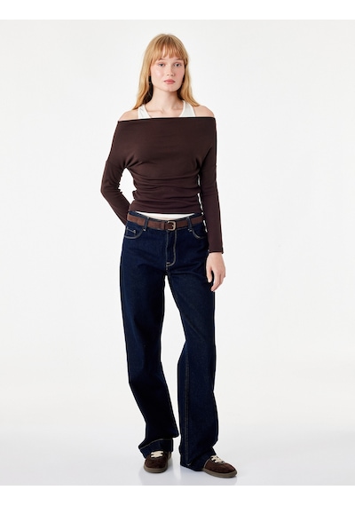 Koton Slim Fit Asimetrik Yaka Katmanlı Uzun Kollu Tişört Kahverengi 7wal10328ık Kahve