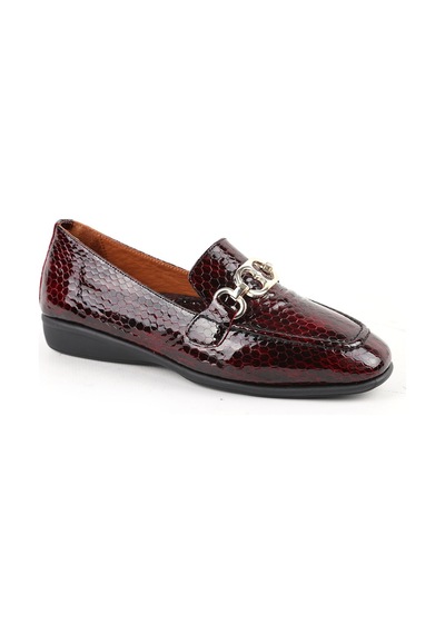 Libero Kadın Loafer Günlük Hakiki Deri Kroko Desenli Parlak Rugan Metal Zincir Tokalı Esnek Kauçuk Taban L031.26142209 Bordo Libero Kadın Loafer Günlük Hakiki Deri Kroko Desenli Parlak Rugan Metal Zincir Tokalı Esnek Kauçuk Taban L031.26142209 Bordo