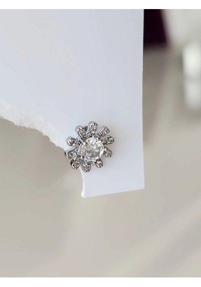 Çiçek Model Kıkırdak Piercing Tragus Helix Gümüş Renk Küpe Gümüş