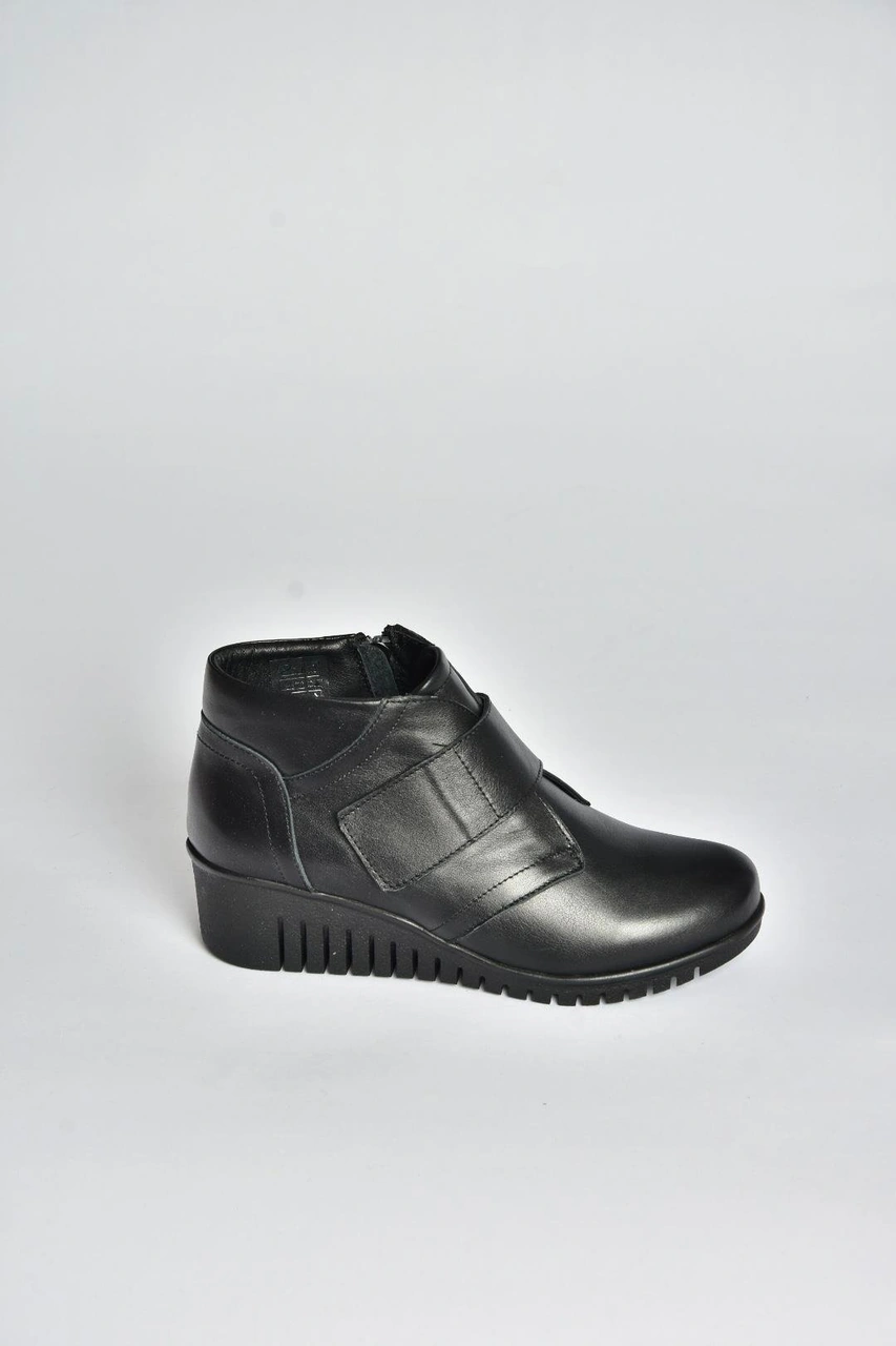 Fox Shoes V324501903 Siyah Hakiki Deri Cırtlı Kadın Bot Siyah-hakiki Deri