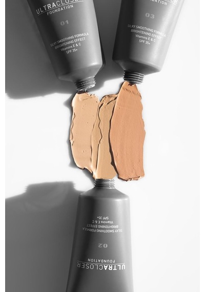 Ultra Kapatıcı Nemlendirici Spf35 Faktör Ve E & C Vitaminli Fondöten - Ultracloser Foundation 02 Çok Renkli