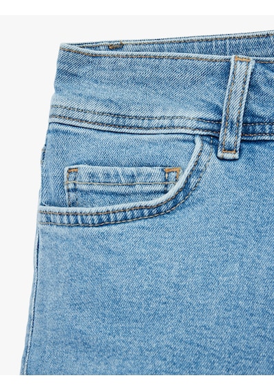 Koton Standart Bel Düğmeli Cepli Ekstra Mini Denim Şort Açık İndigo 6sal40279md