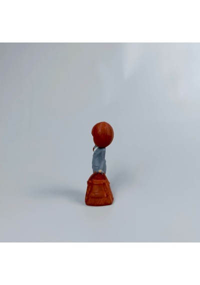Gri Elbiseli Bayan Figürü 10 Cm - Teraryum Malzemesi