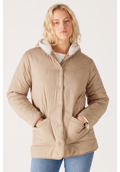 Wrangler Loose Fit Rahat Kesim Kapüşonlu Çift Taraflı Sherpa Bej Mont W232275614 Bej
