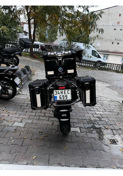 Adventurer Motosiklet Yan Çanta Seti Mat Siyah Kaplama Sticker Etiket Modeli