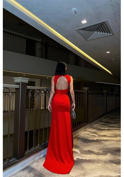 Lior Design Kadın Özgün Tasarım V Yaka Yırtmaçlı Abiye Elbise Kırmızı