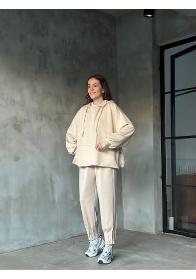 Mamayaga Kadın Oversize Fermuarlı Kapüşonlu Sweatshirt Pileli Paça Tesettüre Uygun Spor Şık Eşofman Takımı Bej Mamayaga Kadın Oversize Fermuarlı Kapüşonlu Sweatshirt Pileli Paça Tesettüre Uygun Spor Şık Eşofman Takımı Bej