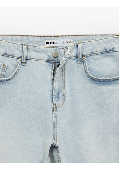 Koton Katlamalı Paça Cep Detaylı Pamuklu Slim Fit Jean Şort Açık İndigo 5sam40191nd Açık İndigo Koton Katlamalı Paça Cep Detaylı Pamuklu Slim Fit Jean Şort Açık İndigo 5sam40191nd Açık İndigo