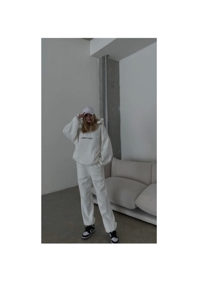Butik İstanbul Nakış İşlemeli Üç İplik Sweat Takım- Beyaz