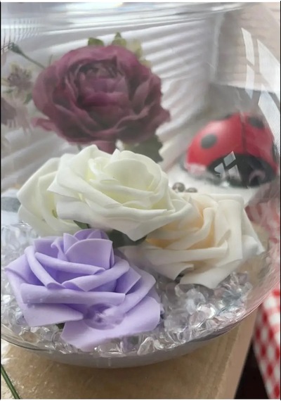 Boutonnieres Merkezleri İçin İvory Gül W / Sap, 1 Adet