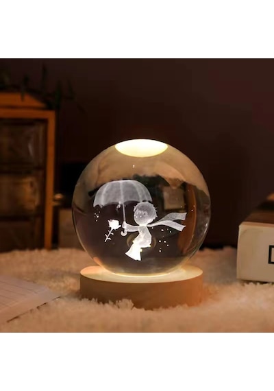 İsme Özel Işıklı Ahşap Kaideli K.prens Cam Küre 6cm