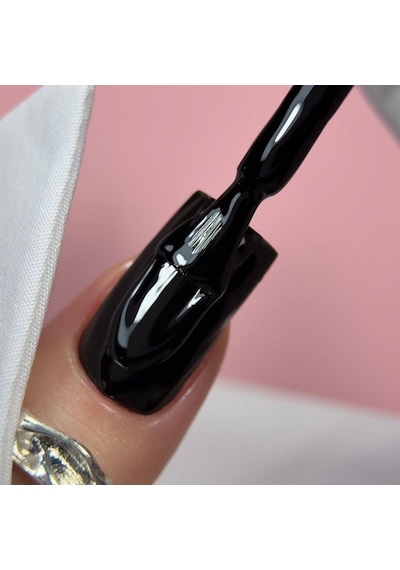 Momo Professional Kalıcı Oje K001 Siyah 4 ML