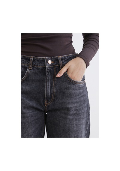 LC Waikiki Alıta Cıty Farkıyla Lcw Jeans Siyah Denim Düz Boyfriend Yüksek Bel Geniş Paça Kadın Jean Pantolon Siyah - 925400545 Siyah LC Waikiki Alıta Cıty Farkıyla Lcw Jeans Siyah Denim Düz Boyfriend Yüksek Bel Geniş Paça Kadın Jean Pantolon Siyah - 925400545 Siyah