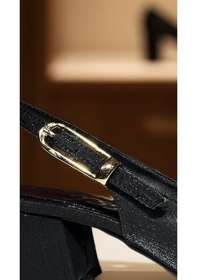 Altın Pabuç Kadın Topuklu Ayakkabı - Siyah Stiletto, Yumuşak İç Taban, Abiye Ve Düğünlük Şık Model Siyah Altın Pabuç Kadın Topuklu Ayakkabı - Siyah Stiletto, Yumuşak İç Taban, Abiye Ve Düğünlük Şık Model Siyah