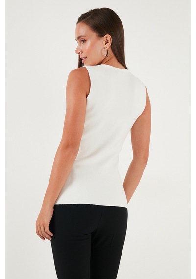 Lela Premium Regular Fit Bisiklet Yaka Düğme Detaylı Bayan Yelek 680Ye00043 Ekru
