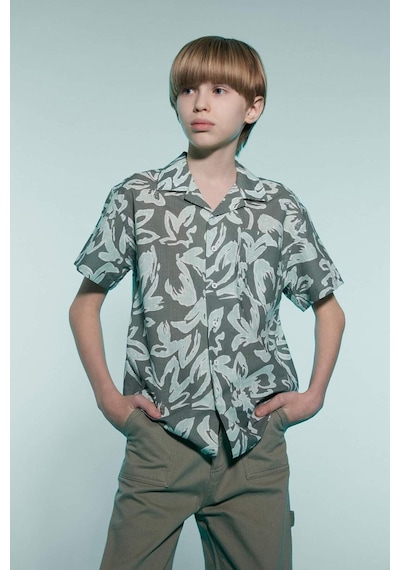 DeFacto Erkek Çocuk Oversize Geniş Kalıp Polo Yaka Kısa Kollu Gömlek D7779A825SMKH430