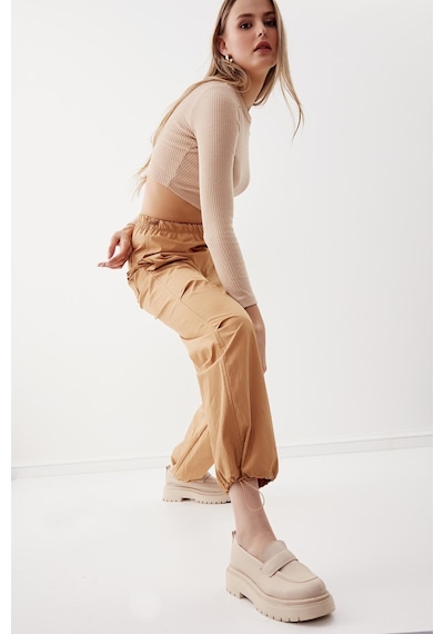 Vitrin Lastik Detaylı Paraşüt Kumaş Pantolon Camel
