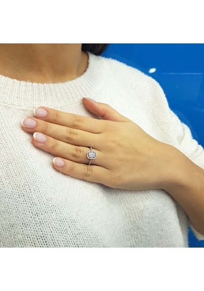 Lova 0,45 Karat Baget Pırlanta Yüzük - 1020400