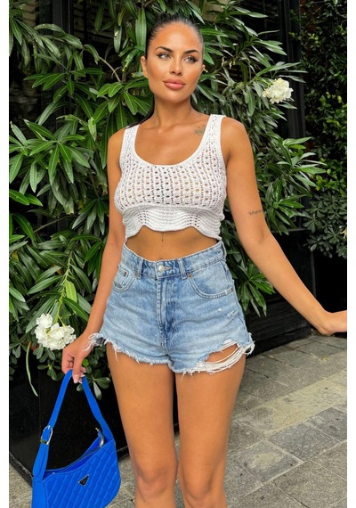 WeShaya Ekru Rahat Kesim Ajurlu Triko Askılı Crop Bluz Ekru