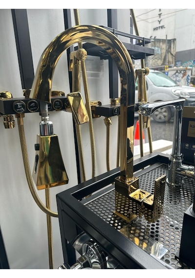 Boheme Spiralli Mutfak Bataryası Spiralli Evye Musluk Uzayan Batarya Tazzik Ve Basınç Ayarlı Musluk Gold